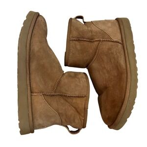 UGG Classic Mini II Chestnut Suede Sheepskin Lined Boots Women Size 11